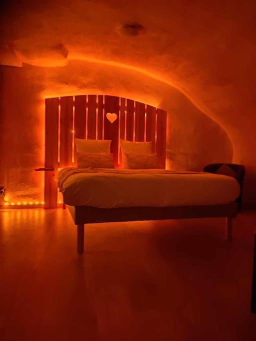 Nuit Romantique Avec Spa Privatif Meilhaud ภายนอก รูปภาพ