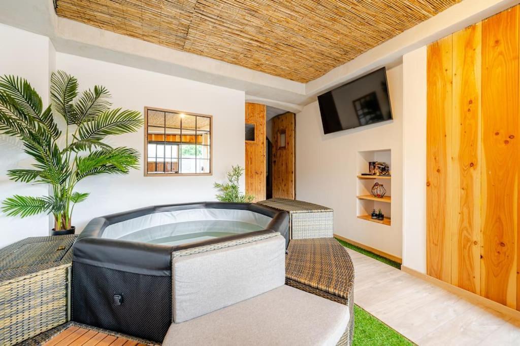 Nuit Romantique Avec Spa Privatif Meilhaud ภายนอก รูปภาพ